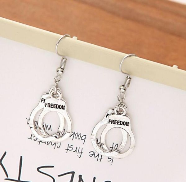 20pair silver plated cute handcuffs friendship dangle drop earrings charms pendant earrings ear stud diy jewelry new9777797, Golden
20pair silver plated cute handcuffs friendship dangle drop earrings charms pendant earrings ear stud diy jewelry new9777797, Golden