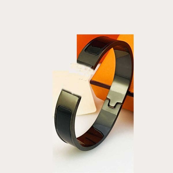 luxury designer bracelet her max classic design enamel bangle bracelet for women girls cuff bangles stainless steel black 12mm wide band han
luxury designer bracelet her max classic design enamel bangle bracelet for women girls cuff bangles stainless steel black 12mm wide band han
