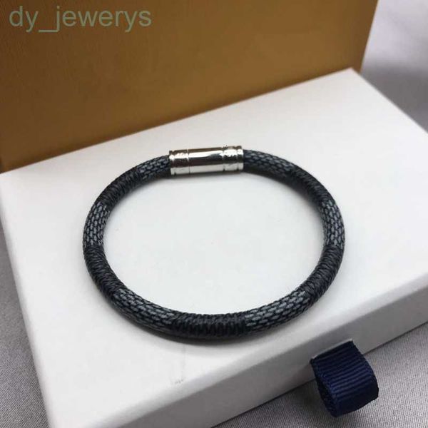 with box fashion designer women bracelets men grey charm delicate invisible luxury jewelry new magnetic buckle gold leather bracelet 17/19cm, Golden;silver
with box fashion designer women bracelets men grey charm delicate invisible luxury jewelry new magnetic buckle gold leather bracelet 17/19cm, Golden;silver