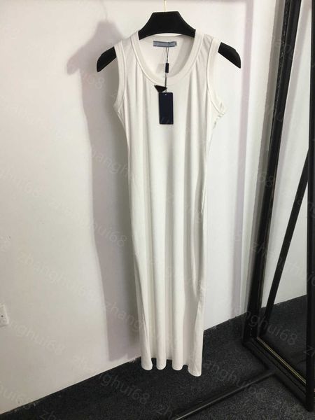 23ss summer dress womens designer clothing women dresses mid-length camisole dress decorated with letter triangle womens clothing, Black;gray
23ss summer dress womens designer clothing women dresses mid-length camisole dress decorated with letter triangle womens clothing, Black;gray