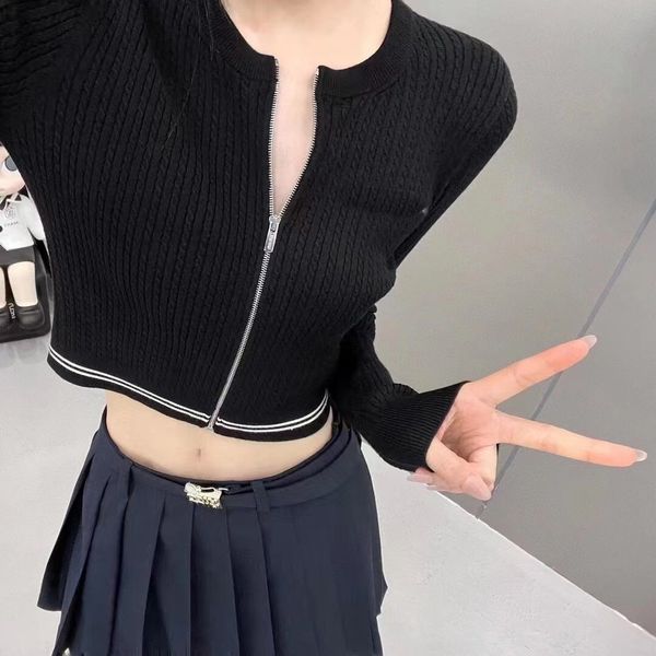 nniu women's sweater knitted cardigan luxury brand designer brand logo knitted blouse new autumn winter women stylish casual little bee, White;black
nniu women's sweater knitted cardigan luxury brand designer brand logo knitted blouse new autumn winter women stylish casual little bee, White;black