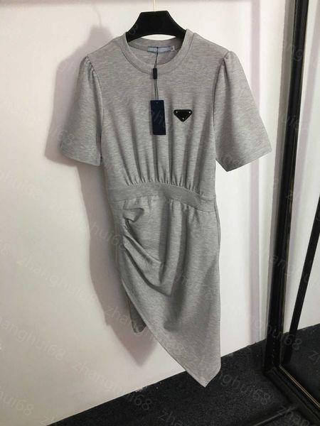 23ss womens designer clothing women dresses summer dress letter triangle logo decorated with irregular hem hem drawn-out waist short sleeve, Black;gray
23ss womens designer clothing women dresses summer dress letter triangle logo decorated with irregular hem hem drawn-out waist short sleeve, Black;gray