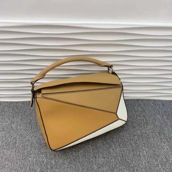 spain geometric bag beach classical bags girl genuine leather 2023 loewz splice contrast color pillow designer fashion handheld shoulder puz
spain geometric bag beach classical bags girl genuine leather 2023 loewz splice contrast color pillow designer fashion handheld shoulder puz