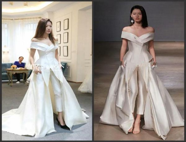 2020 new women dresses jumpsuit with long train white evening gowns off shoulder sweep train elegant zuhair murad dress vestidos f9745120, Black;red
2020 new women dresses jumpsuit with long train white evening gowns off shoulder sweep train elegant zuhair murad dress vestidos f9745120, Black;red