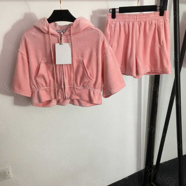 23ss womens designer clothing women pants sets casual suit short sleeved hooded short zipper coat elastic waist shorts sets women clothes, White
23ss womens designer clothing women pants sets casual suit short sleeved hooded short zipper coat elastic waist shorts sets women clothes, White