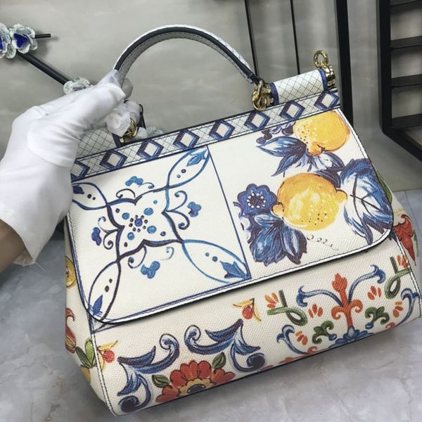 handbag floral printed handbag purse calfskin genuine leather shoulder crossbody bags flip totes fashion letter inside zipper pocket
handbag floral printed handbag purse calfskin genuine leather shoulder crossbody bags flip totes fashion letter inside zipper pocket