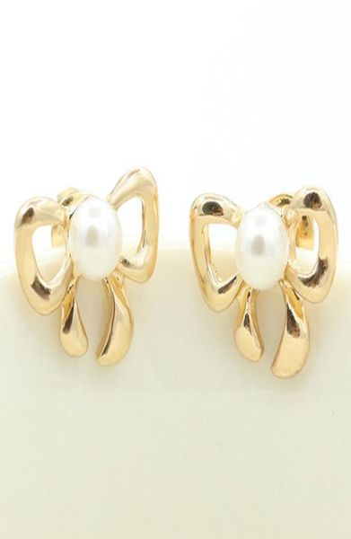 big pearl earrings cute hollow bow knot earring stud gold plated for women girls party ear jewelry 393007, Golden;silver
big pearl earrings cute hollow bow knot earring stud gold plated for women girls party ear jewelry 393007, Golden;silver