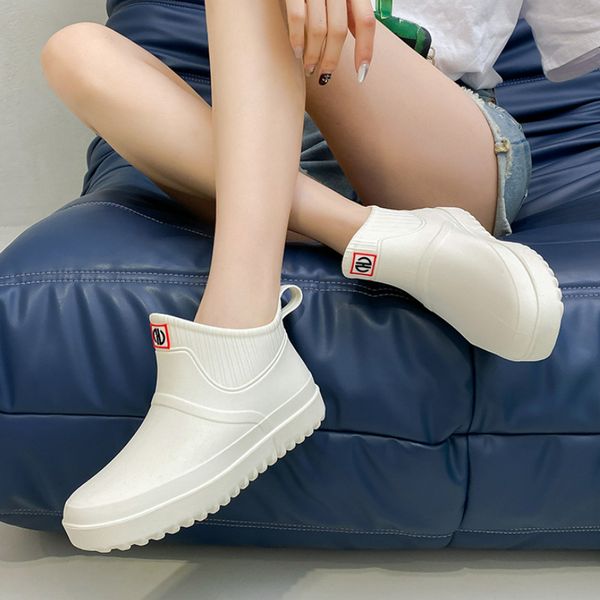 rain boots rubber shoes women waterproof rain boots trend ankle galoshes woman casual flats working couples rainshoes botas de lluvia 230713, Black;red
rain boots rubber shoes women waterproof rain boots trend ankle galoshes woman casual flats working couples rainshoes botas de lluvia 230713, Black;red