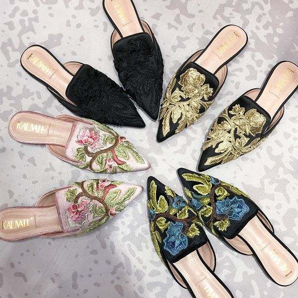 sandals fashion 3d embroidery mule women's fur slider velvet shoes women's low heel flower decorative sandals women's flap si, Black
sandals fashion 3d embroidery mule women's fur slider velvet shoes women's low heel flower decorative sandals women's flap si, Black