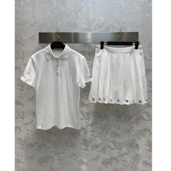 23ss skirt set womens designer clothing lapel letter logo embroidered short sleeve polo shirt + high waist pleated skirt sets womens clothin, White
23ss skirt set womens designer clothing lapel letter logo embroidered short sleeve polo shirt + high waist pleated skirt sets womens clothin, White