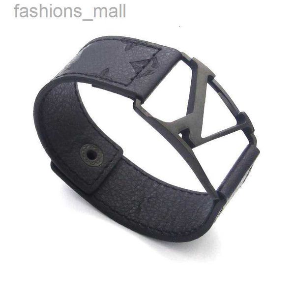 designer jewelry wide black leather bracelets men charm bracelet for women hand strap brown flower pattern 4 colors stamp printed fashion gi, Golden;silver
designer jewelry wide black leather bracelets men charm bracelet for women hand strap brown flower pattern 4 colors stamp printed fashion gi, Golden;silver