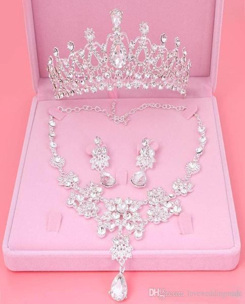 2019 bling bling set crowns necklace earrings alloy crystal sequined bridal jewelry accessories wedding tiaras headpieces ha6766391, Silver
2019 bling bling set crowns necklace earrings alloy crystal sequined bridal jewelry accessories wedding tiaras headpieces ha6766391, Silver