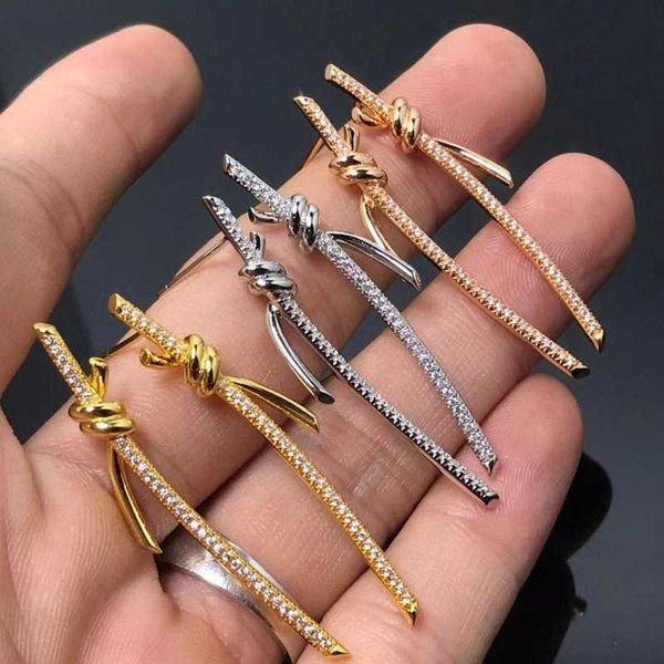 high version 18k rose gold knot rope earrings with diamond bow and temperament women's valentine's day gift, Golden
high version 18k rose gold knot rope earrings with diamond bow and temperament women's valentine's day gift, Golden