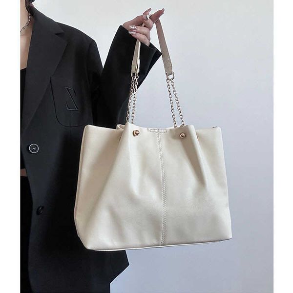chain tote bag summer new japanese and one shoulder tote bag ins small underarm bag commuter bag female
chain tote bag summer new japanese and one shoulder tote bag ins small underarm bag commuter bag female