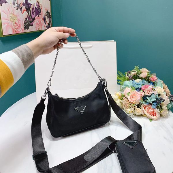 fashion shoulder bag handbag messenger bag ladies fashion classic luxury retro handbag luxury leather multifunctional portable
fashion shoulder bag handbag messenger bag ladies fashion classic luxury retro handbag luxury leather multifunctional portable