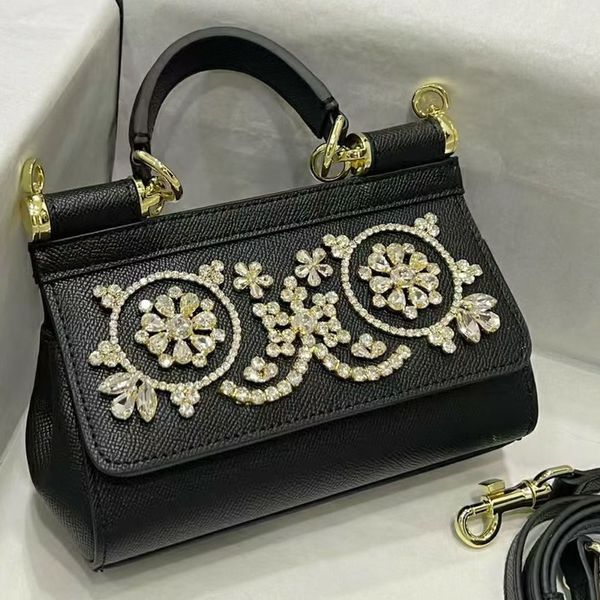 7a quality flip handbag diamond letters mini tote bags genuine leather crossbody bag crystal decor women shoulder handbags evening clutch le
7a quality flip handbag diamond letters mini tote bags genuine leather crossbody bag crystal decor women shoulder handbags evening clutch le