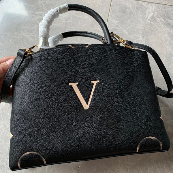 9a designer bags grand palais women fashion embossing handbags satchel high imitation totes
9a designer bags grand palais women fashion embossing handbags satchel high imitation totes