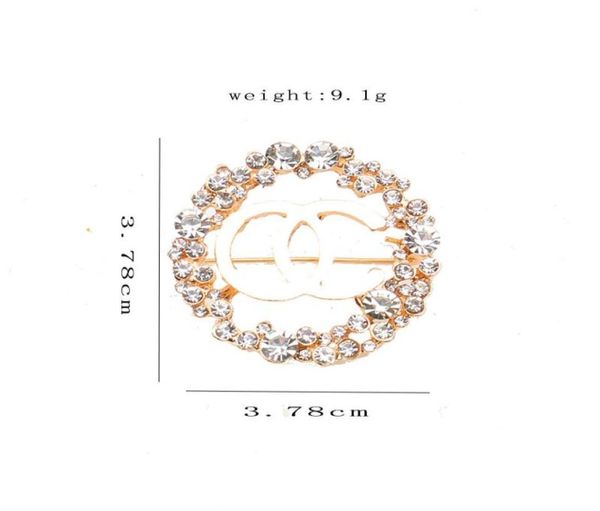 luxury brand designer letter pins brooches sweet women gold silver crysatl pearl rhinestone cape buckle brooch suit pin wedding pa1432340, Gray
luxury brand designer letter pins brooches sweet women gold silver crysatl pearl rhinestone cape buckle brooch suit pin wedding pa1432340, Gray