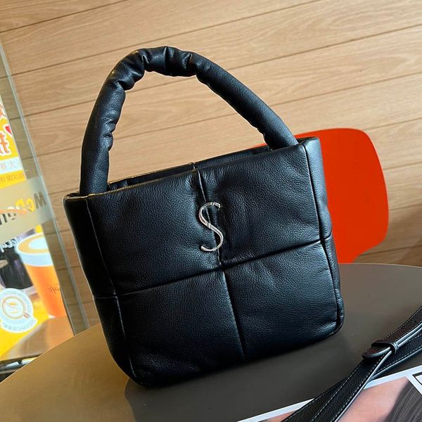 women vintage mini tote bag leather quilted chain luxury crossbody shoulder bag outdoor shopping designer purse fanny pack trend silver hard
women vintage mini tote bag leather quilted chain luxury crossbody shoulder bag outdoor shopping designer purse fanny pack trend silver hard