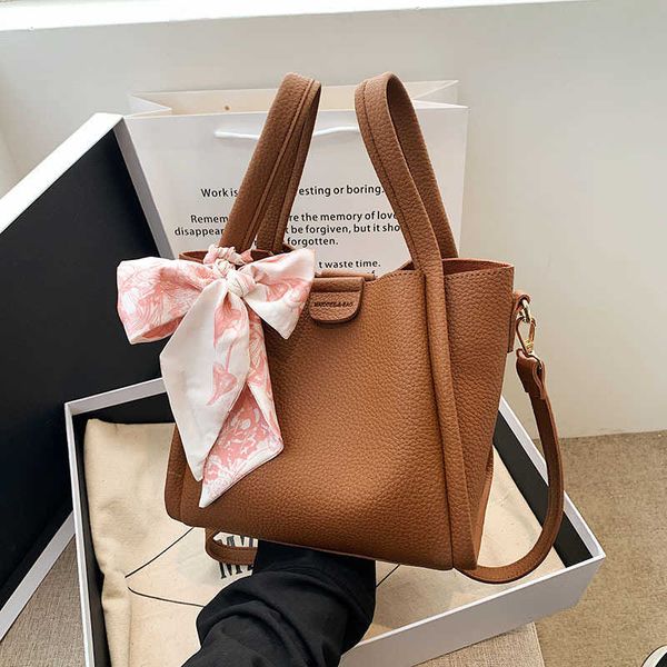 designer tote new niche design vegetable basket bag for women large capacity tote bag for leisure and versatile portable crossbody bag for w
designer tote new niche design vegetable basket bag for women large capacity tote bag for leisure and versatile portable crossbody bag for w