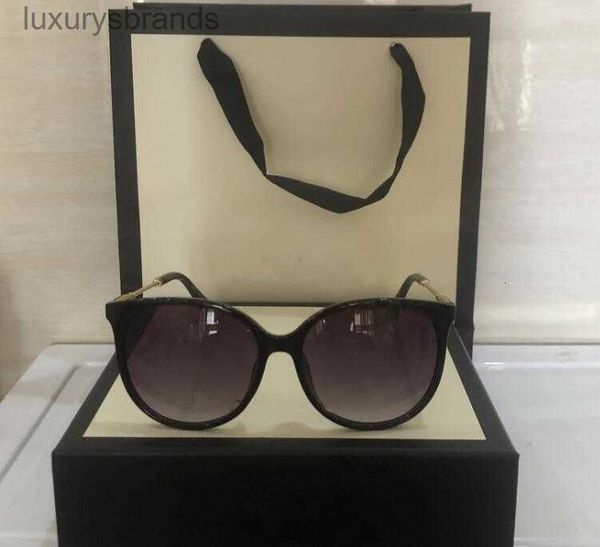 luxury designer sunglasses men eyeglasses outdoor shades pc frame fashion classic lady sun glasses mirrors for women, White;black
luxury designer sunglasses men eyeglasses outdoor shades pc frame fashion classic lady sun glasses mirrors for women, White;black