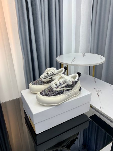 putian chunyuan xvessel g.o.p2.0 vanness wu the same type of beggar shoes are anti-skid and wear-resistant low board shoes for men and women
putian chunyuan xvessel g.o.p2.0 vanness wu the same type of beggar shoes are anti-skid and wear-resistant low board shoes for men and women