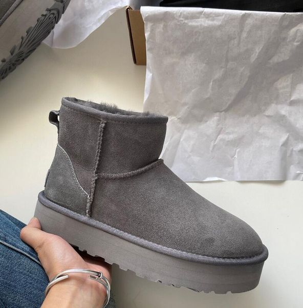 australia mini platform boots designer woman thick bottom ankle warm fur snow boot australian fluffy fuzz mule tazz slippers, Black
australia mini platform boots designer woman thick bottom ankle warm fur snow boot australian fluffy fuzz mule tazz slippers, Black