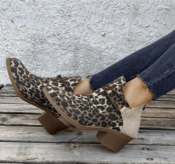 2023 autumn/winter cross border women's shoes new european and american style pointed square heel leopard pattern fashion short boots f, Black
2023 autumn/winter cross border women's shoes new european and american style pointed square heel leopard pattern fashion short boots f, Black