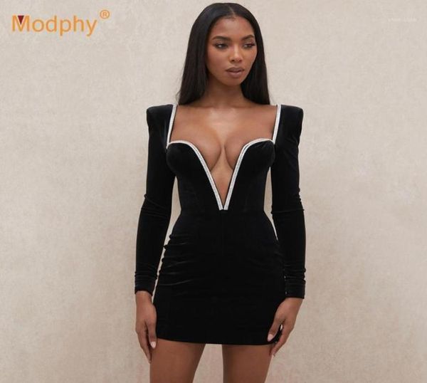 winter vneck long sleeve diamond backless black velvet bodycon mini dress 2021 new women celebrity evening party vestidos15643330, Black;gray
winter vneck long sleeve diamond backless black velvet bodycon mini dress 2021 new women celebrity evening party vestidos15643330, Black;gray