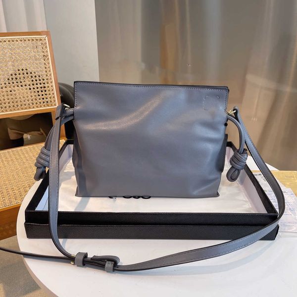 lowe bag shoulder designer bag beach capacity spain girl classical bags leather loewz flamenco drawstring one bucket large messenger portabl
lowe bag shoulder designer bag beach capacity spain girl classical bags leather loewz flamenco drawstring one bucket large messenger portabl