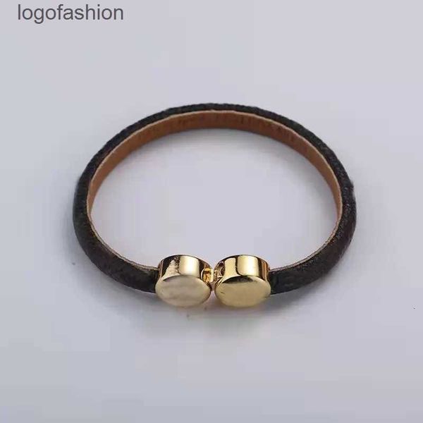 brand luxury jewelry female designer leather bracelet high-end elegant fashion gift with box, Golden;silver
brand luxury jewelry female designer leather bracelet high-end elegant fashion gift with box, Golden;silver