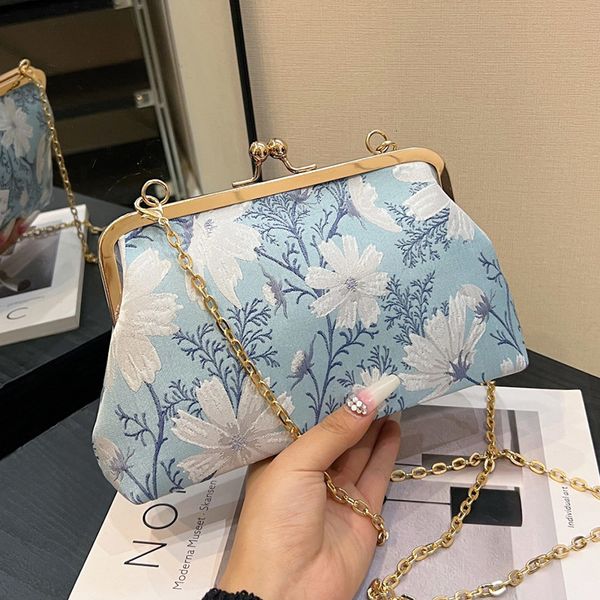 evening bags 2023 fashion women's handbags and purses vintage flower messenger clutch shell chain shoulder crossbody 230713
evening bags 2023 fashion women's handbags and purses vintage flower messenger clutch shell chain shoulder crossbody 230713