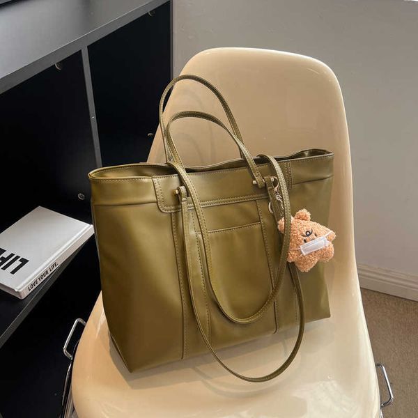 this year's popular niche commuting handbag for women winter new fashion tote bag crossbody bag trend
this year's popular niche commuting handbag for women winter new fashion tote bag crossbody bag trend