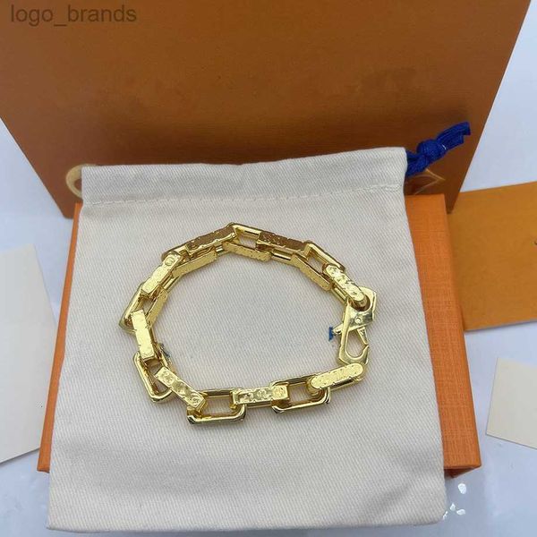 design bangle man mens bracelet designer jewelry 18 color gold buckle bracelets stainless steel woman fashion jewelry bangles, Golden;silver
design bangle man mens bracelet designer jewelry 18 color gold buckle bracelets stainless steel woman fashion jewelry bangles, Golden;silver