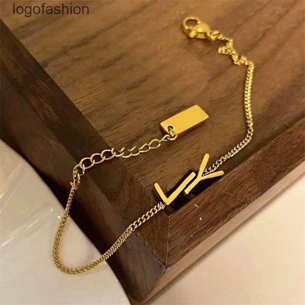 mens designer charm luxury bracelets womens gold silver color cjeweler pulsera aesthetic luxe lady jewlery designer for women link chain bra, Golden;silver
mens designer charm luxury bracelets womens gold silver color cjeweler pulsera aesthetic luxe lady jewlery designer for women link chain bra, Golden;silver