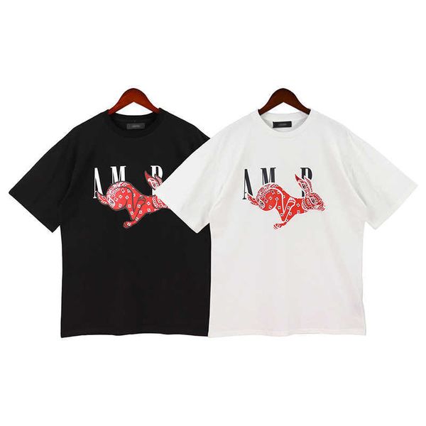 ami2023 early spring new men's wear series color contrast personality small print couple t-shirt, White;black
ami2023 early spring new men's wear series color contrast personality small print couple t-shirt, White;black