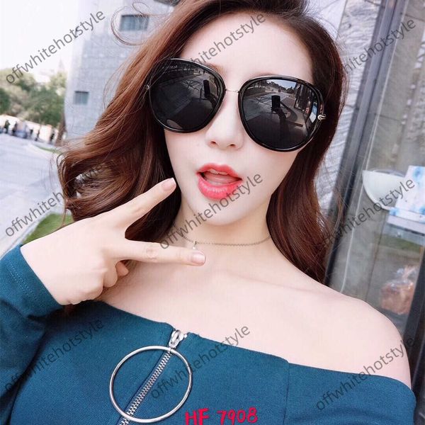 Xiao Xiang family glasses New Sunglasses Fashion Large Frame Couple Fan Xiang's Polarized Street Shoot Driving Glasses for Export
Xiao Xiang family glasses New Sunglasses Fashion Large Frame Couple Fan Xiang's Polarized Street Shoot Driving Glasses for Export
