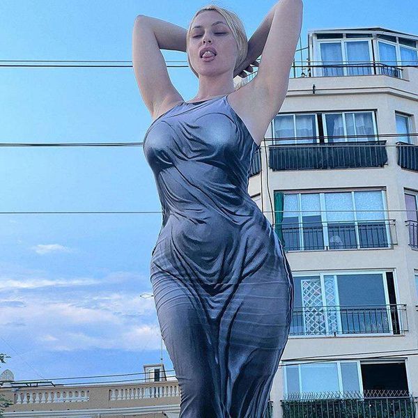 style fashion printed close fitting young long dress sling backless womens clothing wholesale, Black;gray
style fashion printed close fitting young long dress sling backless womens clothing wholesale, Black;gray