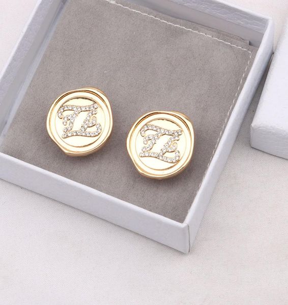 simple 18k gold plated 925 silver luxury brand designers letters stud geometric famous women heart tassels crystal rhinestone pear3655058, Golden;silver
simple 18k gold plated 925 silver luxury brand designers letters stud geometric famous women heart tassels crystal rhinestone pear3655058, Golden;silver