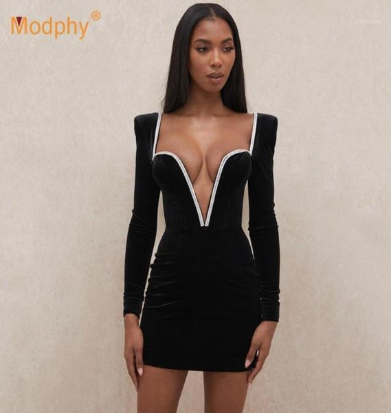 winter vneck long sleeve diamond backless black velvet bodycon mini dress 2021 new women celebrity evening party vestidos11556978, Black;gray
winter vneck long sleeve diamond backless black velvet bodycon mini dress 2021 new women celebrity evening party vestidos11556978, Black;gray