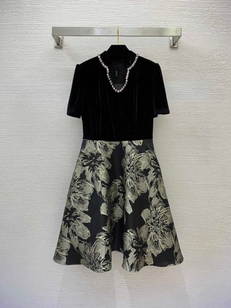 noble elegant dress fashion womens clothing beaded and diamond-encrusted neckline velour patchwork jacquard skirt short-sleeved dresses wome, Black;gray
noble elegant dress fashion womens clothing beaded and diamond-encrusted neckline velour patchwork jacquard skirt short-sleeved dresses wome, Black;gray