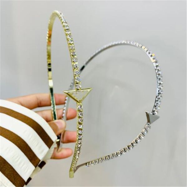 rhinestone letter girl headband hair accessories women luxury designer hairbands lovely fashion hair hoop head bands, Slivery;white
rhinestone letter girl headband hair accessories women luxury designer hairbands lovely fashion hair hoop head bands, Slivery;white