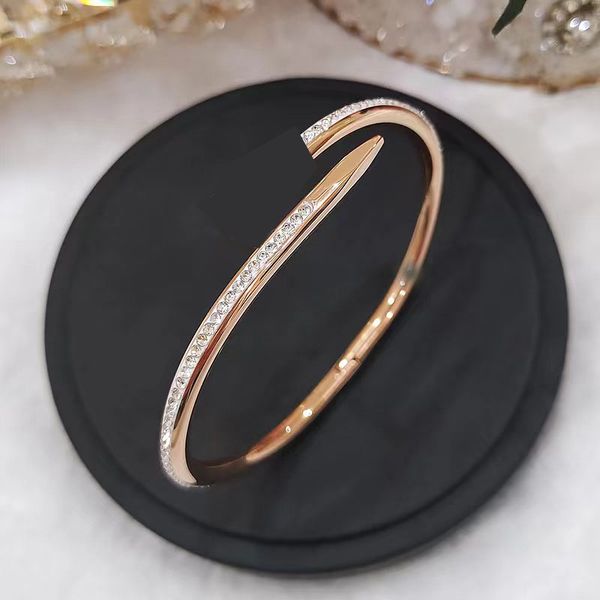 bracelet diamond stainless steel bracelet for women 18k rose gold bracelets for womens desinger bracelet wedding luxury jewelry with box bra, Black
bracelet diamond stainless steel bracelet for women 18k rose gold bracelets for womens desinger bracelet wedding luxury jewelry with box bra, Black