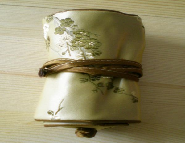 fine pretty jewelry roll for ring necklace storage bags travel case real silk brocade pouch bag christmas festival party gift3759621, Pink;blue
fine pretty jewelry roll for ring necklace storage bags travel case real silk brocade pouch bag christmas festival party gift3759621, Pink;blue