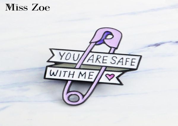 miss zoe paars papier clip emaille pins little heart broche gift icoon badge denim jeans revers pin kleding cap bag creative gift 4802606, Gray
miss zoe paars papier clip emaille pins little heart broche gift icoon badge denim jeans revers pin kleding cap bag creative gift 4802606, Gray
