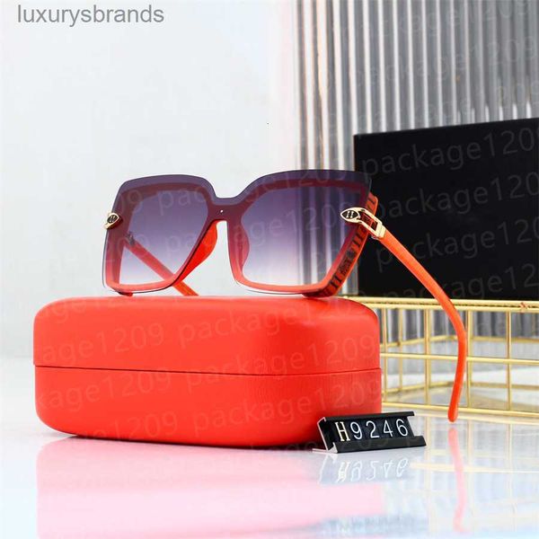 luxury designer brand sunglasses designers sunglass classic fashion eyeglass women men glasses 9246 style beach sun glass uv400 lens with ca, White;black
luxury designer brand sunglasses designers sunglass classic fashion eyeglass women men glasses 9246 style beach sun glass uv400 lens with ca, White;black