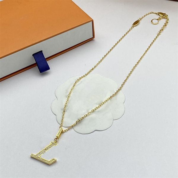 pendant necklace brand luis design vuttonity necklace with shining crystal nacre pendant luxury necklace jewelry udgiay, Silver
pendant necklace brand luis design vuttonity necklace with shining crystal nacre pendant luxury necklace jewelry udgiay, Silver
