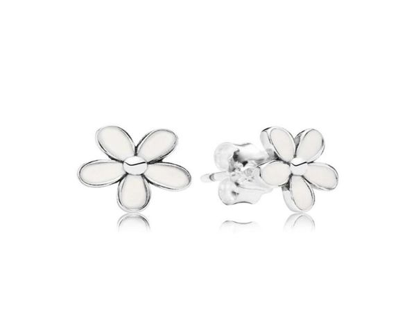 white enamel daisy stud earring original box set jewelry for 925 sterling silver flowers earrings for women girls2992227, Golden;silver
white enamel daisy stud earring original box set jewelry for 925 sterling silver flowers earrings for women girls2992227, Golden;silver