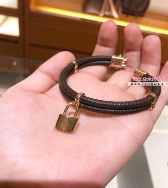 whole stone bangle designer love bracelets rose gold for women men screw screwdriver luxury bracelet couple jewelry woman with box1586232, Black
whole stone bangle designer love bracelets rose gold for women men screw screwdriver luxury bracelet couple jewelry woman with box1586232, Black