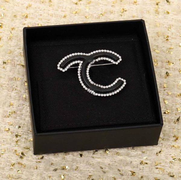 2022 luxury quality charm brooch with black and sparkly diamond platium plated have box stamp ps3499a6719616, Golden
2022 luxury quality charm brooch with black and sparkly diamond platium plated have box stamp ps3499a6719616, Golden